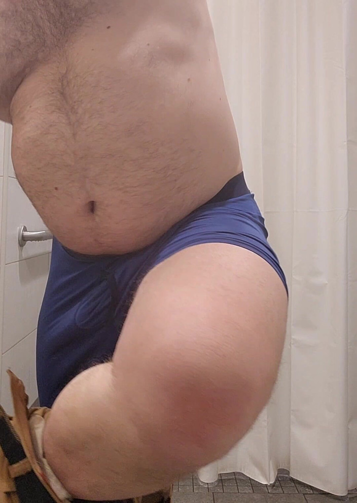 Djk31314: Strip, masturbação, porra no chuveiro.