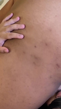 BBW prsaté brazilské lesbičky sají prsa a lížou kundičku