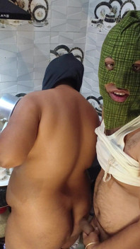 India insatisfecha duro con cuñado en la cocina