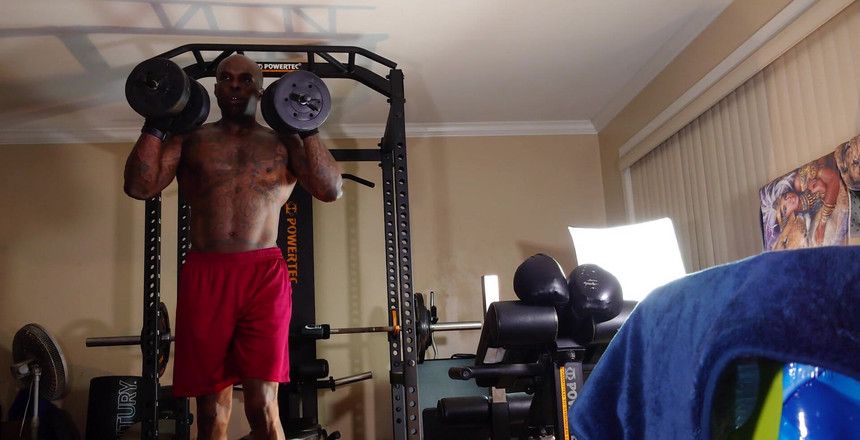 Hallelujah Johnson: Тренировка со сопротивлением постоянно меняющийся комплексный подход к обучению обеспечивает планомерно