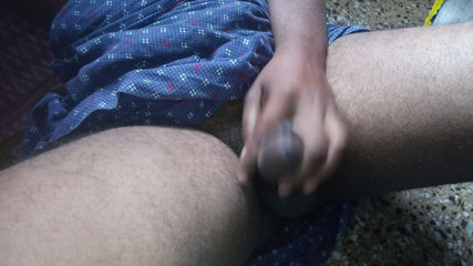 Sweet Indian cock: Моя індійська дружина в офісній ванній кімнаті мастурбує отвір пизди