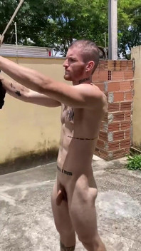 I Went to Clean the Yard, Got Horny, Jerked off and Came