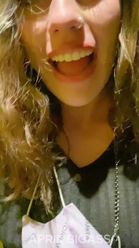 Sexo a Três Mijando Nas Ruas Da Argentina, Mar Del Plata, 2 Putas Juntas!! Sujas E Putas