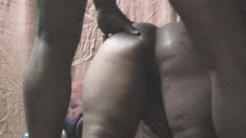 Indian anal: Моя невестка наслаждается жестким аналом, но плагом