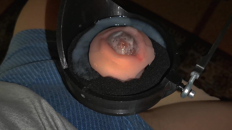 SEXY_GUYBEST: Sebahagian besar sperma pecah seperti pancutan air panas!