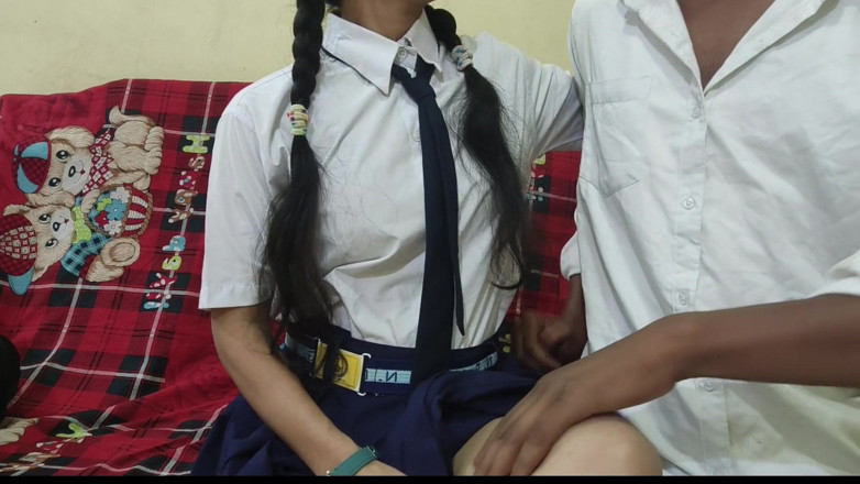 Your kavita bhabhi: Desi college-mädchen hart im lehrer gefickt