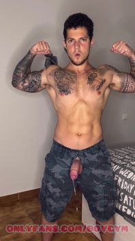 Military Gay Shows How His Weapon Cums