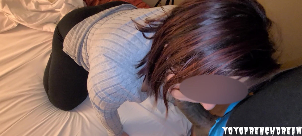 YoyoFrenchDreamPOV: Cowok ini nawarin aku untuk teleworking di kamar hotelnya bagian 2