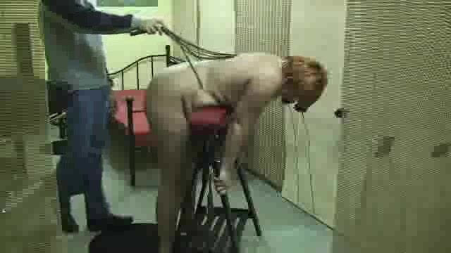 Anna Devot: Annadevot - Anna se fait fouetter