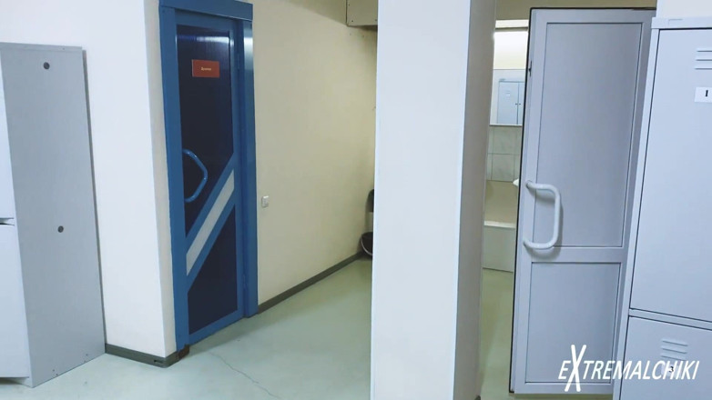 Redbearboy: kolej lokar room
