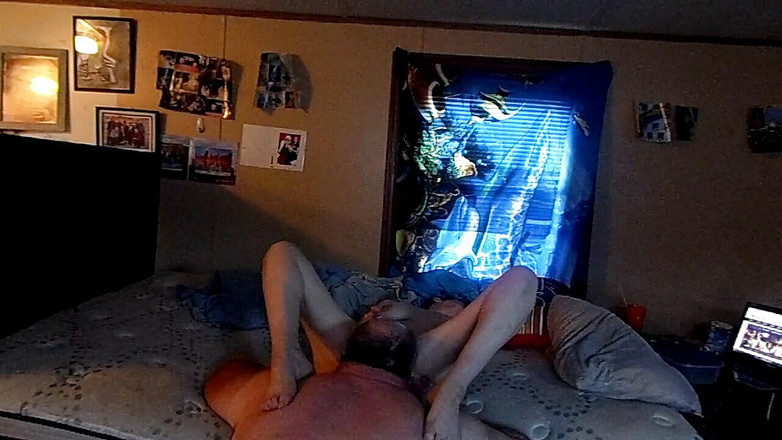 Hot wife entertainment: 对着我的宝贝下山