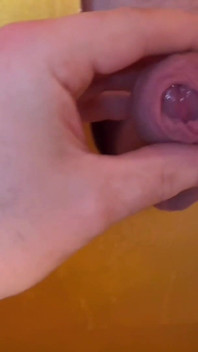 Gloryhole'deki Cum Bisküvi Üzerine Sıçradı