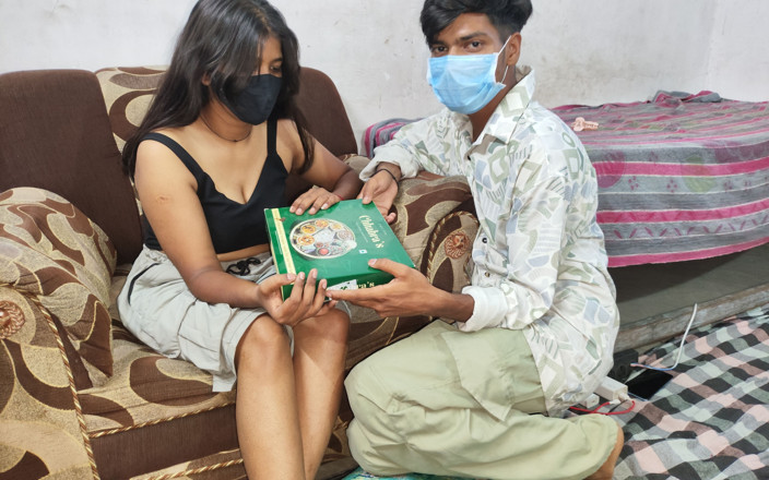 Indian Teen Girl's: 배달 소년이 된 피자를 주문한 소녀가 그녀를 따먹어