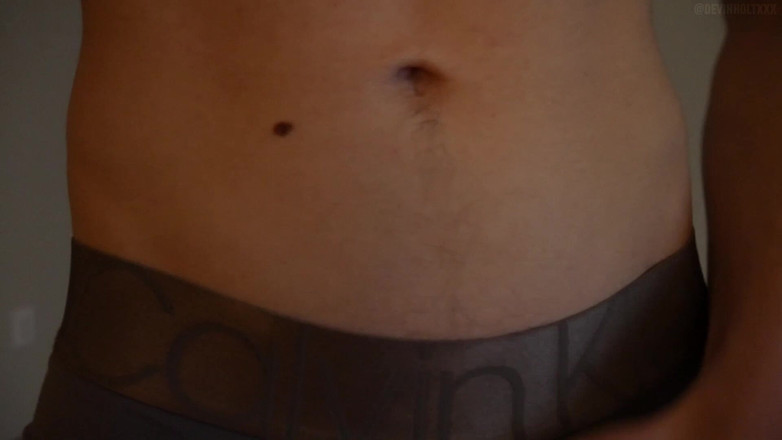 Devin Holt: Io e te mi sego insieme pov asmr