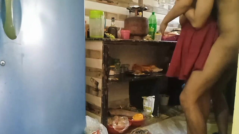 Fulki: भारतीय युवा सौतेली बहन की मेरी सौतेली बहन के सामने देवर द्वारा चुदाई