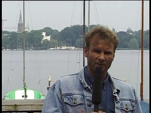 Lucky Cooch: У чудесной немецкой блондинки есть интервью на улице