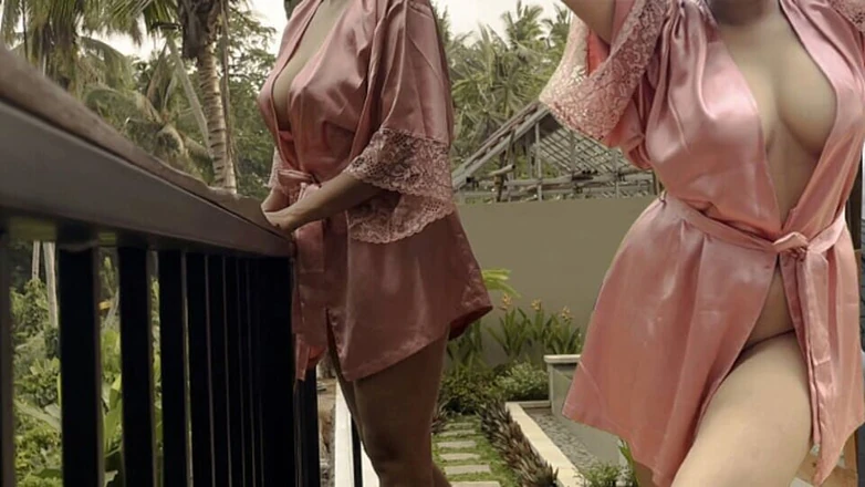 memewmbem: Silk Satin Georgeous Woman with Big Boobs Big Booty