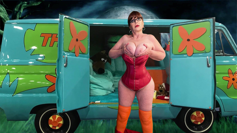 Carmen Angel: Babička Velma Dinkley: Magic Mystery Tour: Masturbace a sání ptáka