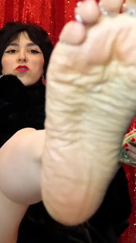 Freak Loser for Skinky Feet Worship