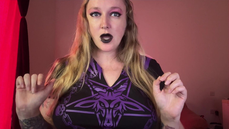 Kisicaxx: Gotická dívčí satanská dohoda