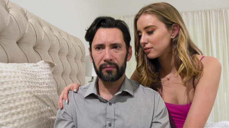 Out Of The Family: Z rodiny - sexy teen Haley Reed dostane její sladký zadek...