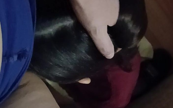 Lesbian-illusion: Onu saçından tuttum ve ağzından siktim