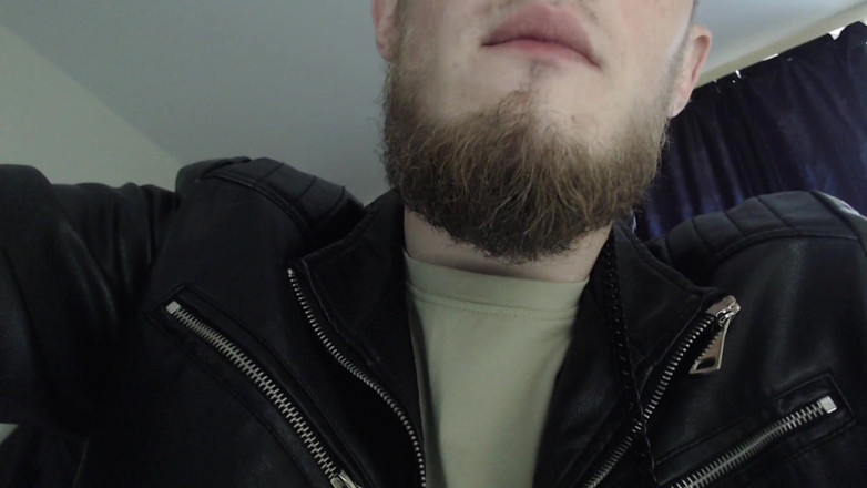 Hunky time: Alpha Feeds Drool to His Submissives