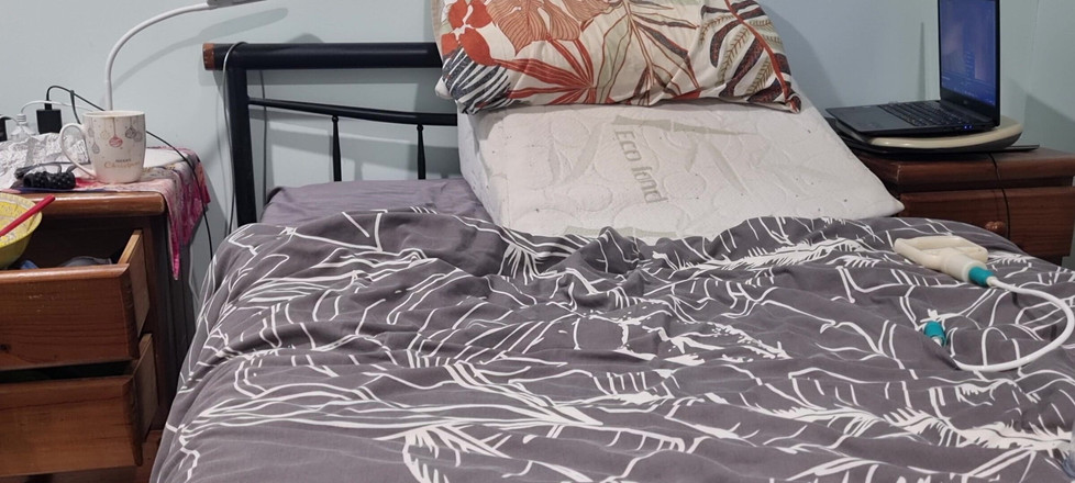 yogiyumyum: Tolong entot lubangku dong