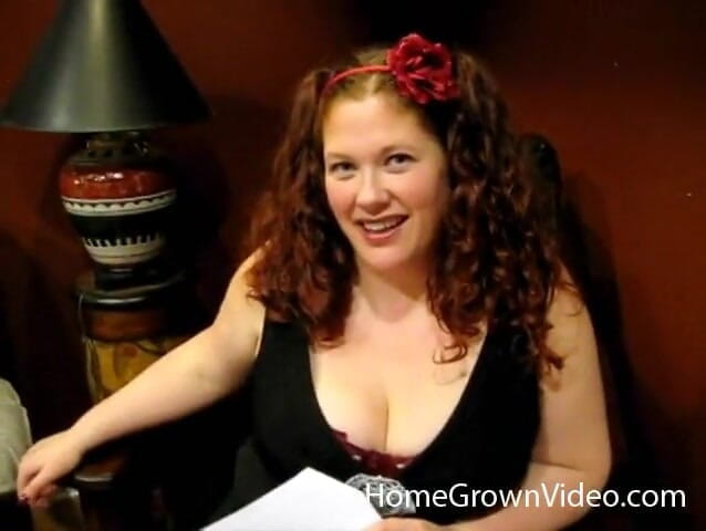 Homegrown BBW: Jennifer van Beaver dělá svou první deepthroat scénu