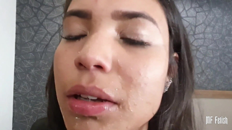Sapphic Latinas: 像棒棒糖一样舔我的脚