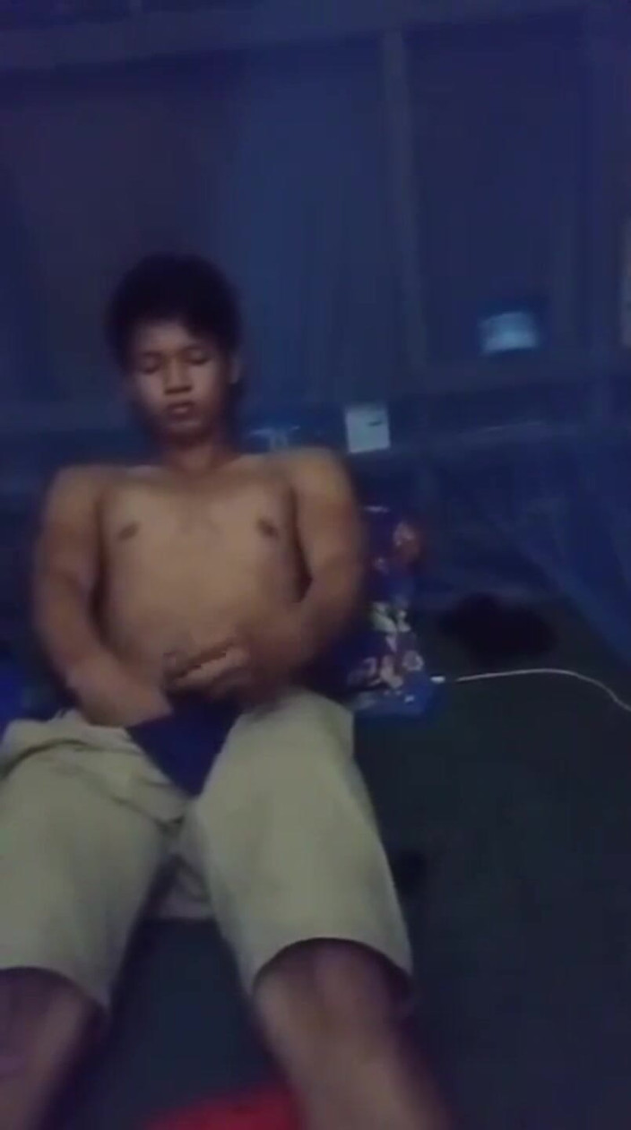 Fleshlab Gay: Virgin Sexy Pinoy Twink Boy Masturbation