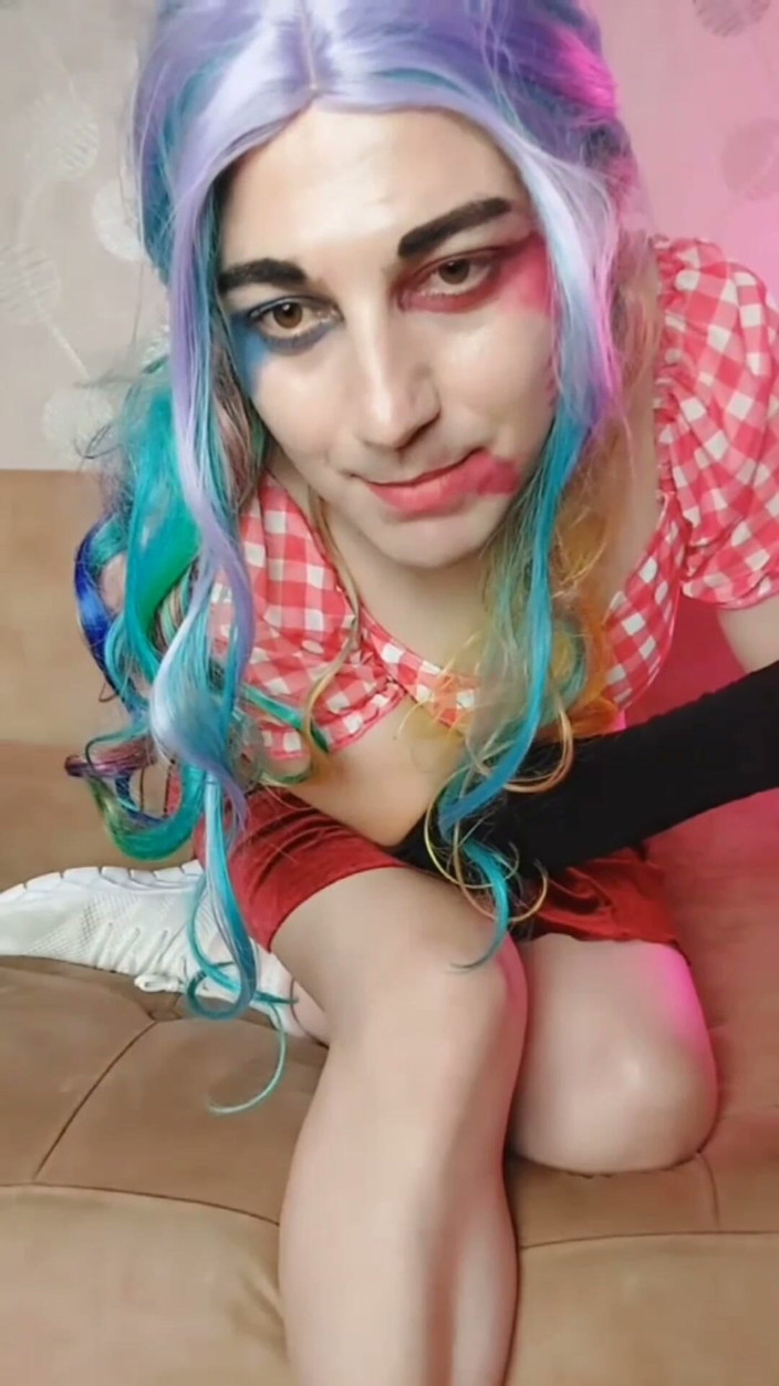 Kitty_Cross: Harley Quinn femboy cosplay modelo crossdresser