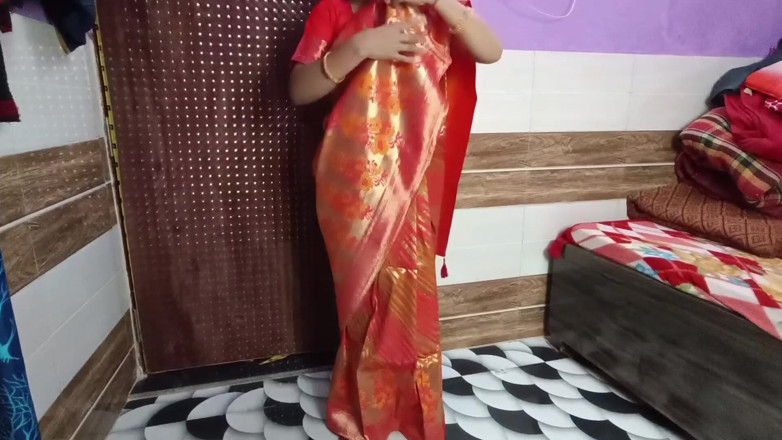 Pyaripooja22: Bella india a Banarasi Saree fa il suo primo sesso