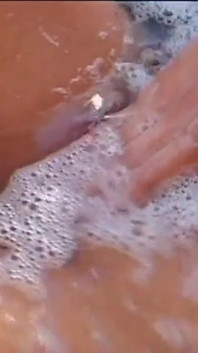Sex s podnikatelem, který jí stříká na vlasy