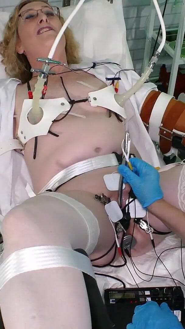 Spike Essex: Lisa Essex and Mistress Jane Medical Fetish Electro Play