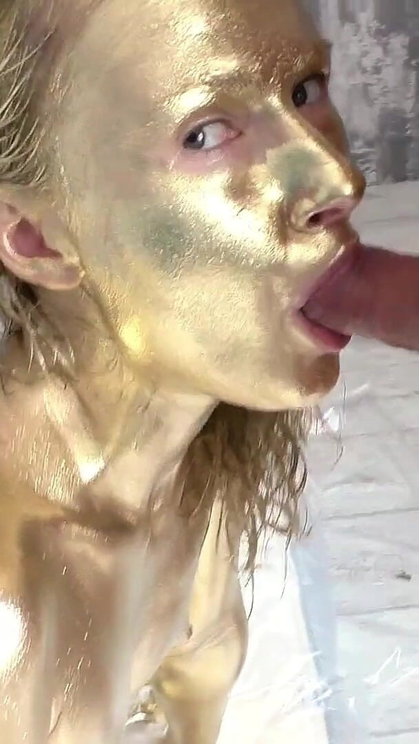 Beautiful Golden Body Art and Gentle Sex with a Golden-skinned Beauty (Laloka foryou)
