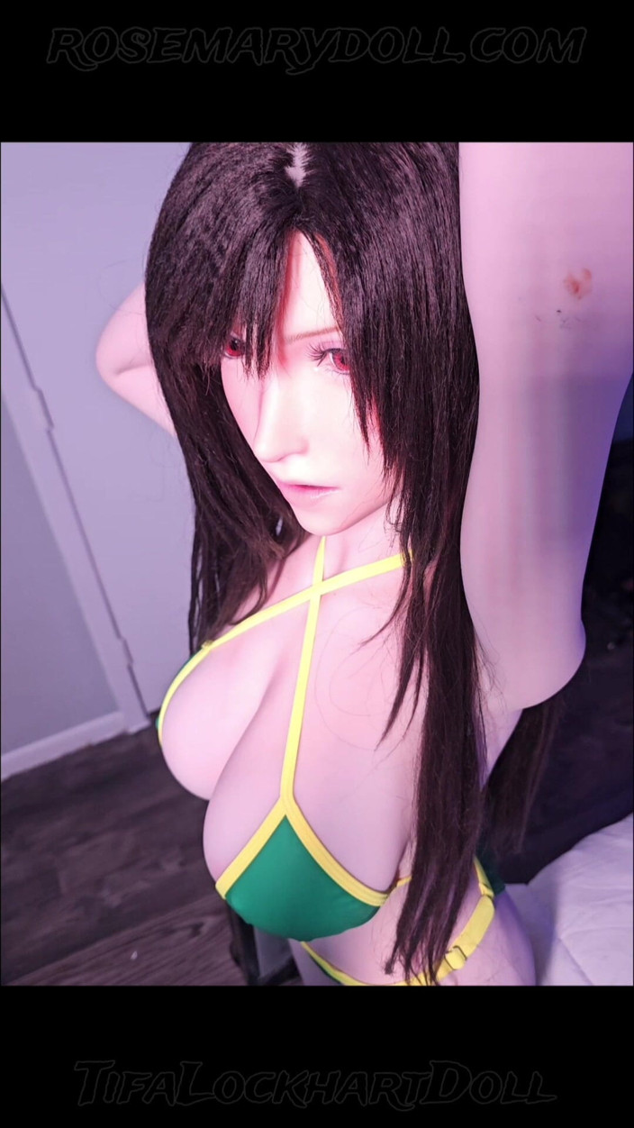 Tifa Lockhart doll: Tifa ukazuje plnou podporu brazilskému komandu!