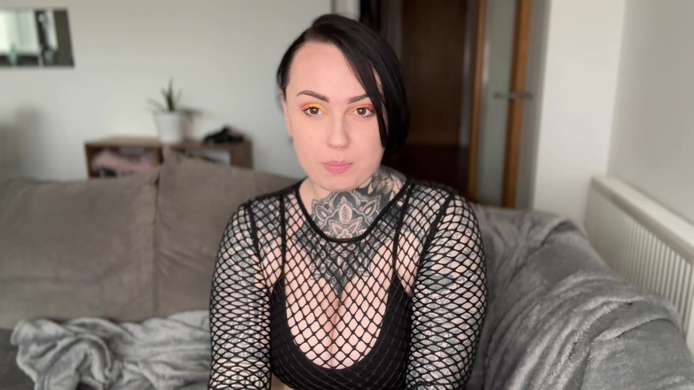 Miss Valentina: Fire Play CBT