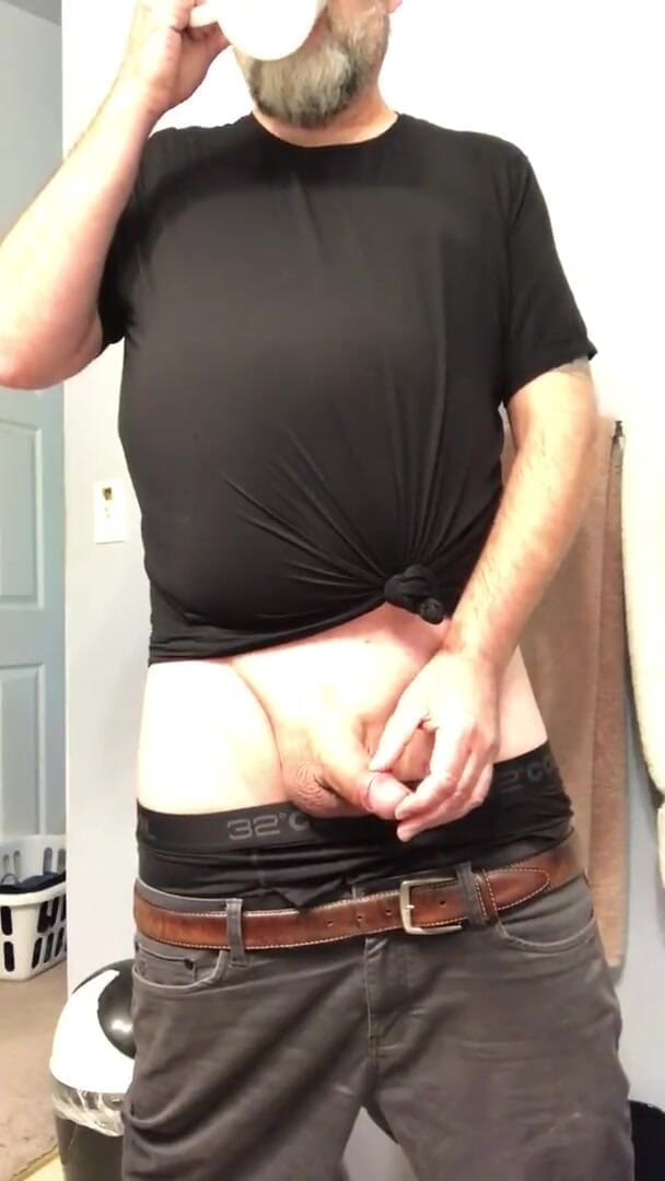 Kinky horny gay bois: Hanya melancap dan slurp yang bagus di dalam kopi