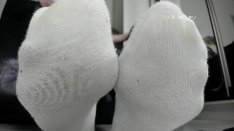 Feet lady: Yum Old Socks