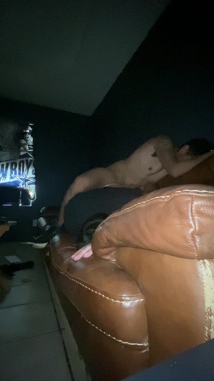 Texas-Toxicos: 큰 라틴 자지에서 따먹히는 백인 소년