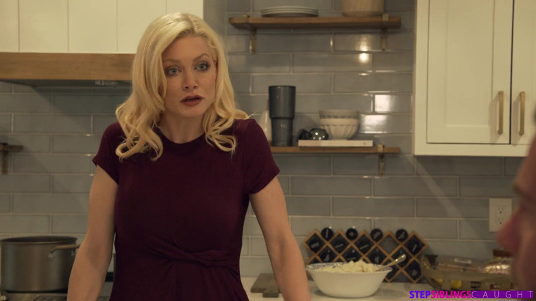 StepSiblings Caught: Jak nacpat nevlastní sestru a její kamarádku - S15:e5
