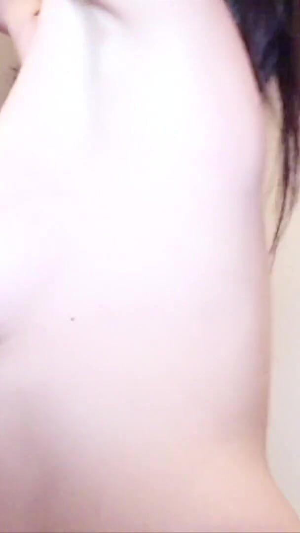 Killergram: Sasha Rose สาวร่านน้ําเงี่ยนในรุมเย็ดปาร์ตี้มือสมัครเล่นกับสวิงกิ้งที่แก่กว่า
