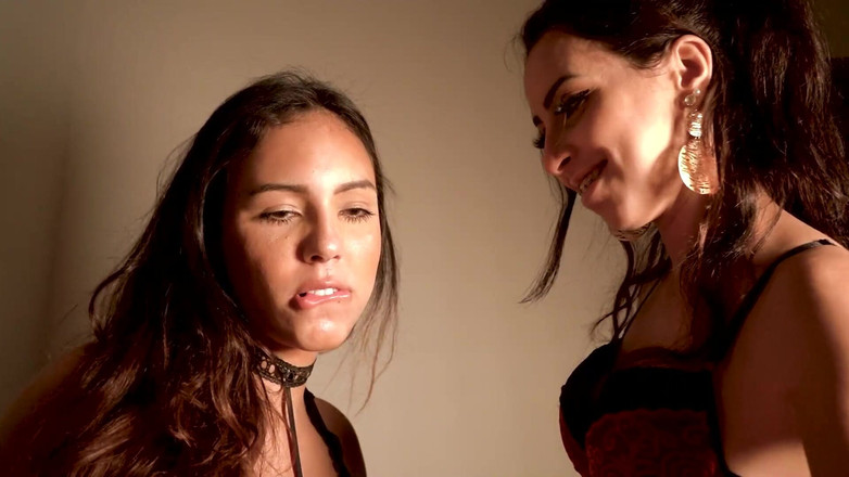 Docedeleite: POV met twee hotties aftrekken en voetenbeurt