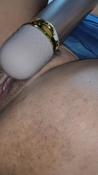 Anal Quente - Essa Vadia Espirra Muito