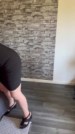 Maitresse Clara: Sniff My Thongs