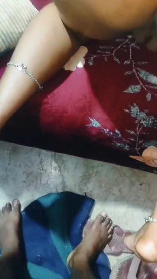 Sita Kumari: Зять змусив мене смоктати його член вдруге, він трахнув мою пизду, а також насолоджувався моєю дупою на повну.