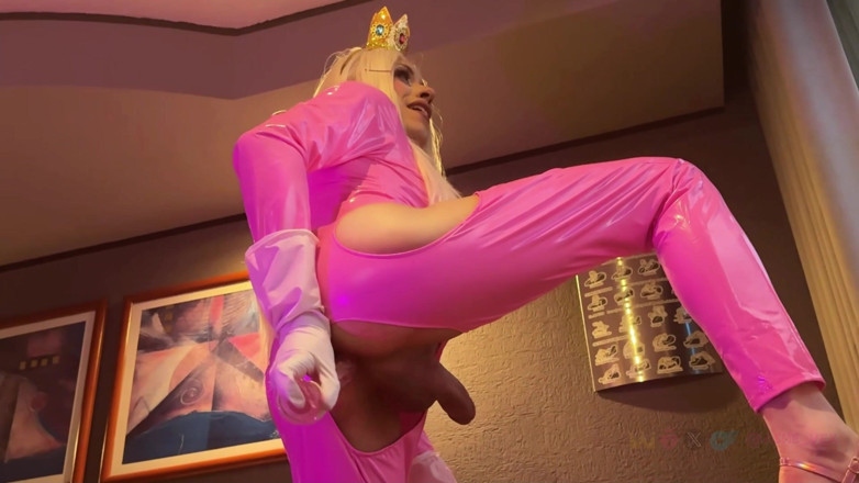 Ashe Vex: Tranny Princess Peach Solo Latex Masturbation