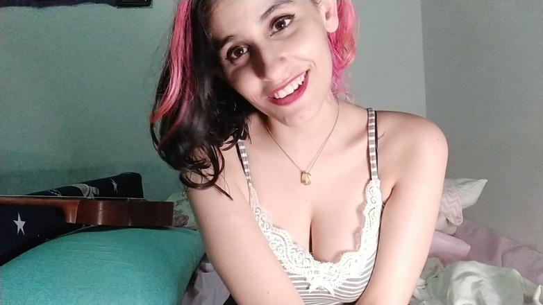 Ms Candy Bunny: 足をくすぐって