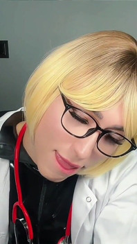 Kinks clínicos: masturbación y anal en el laboratorio del médico de látex